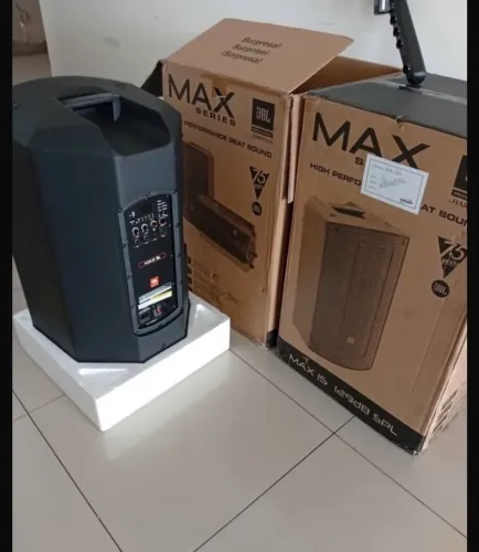Caixa ativa JBL - Max 15