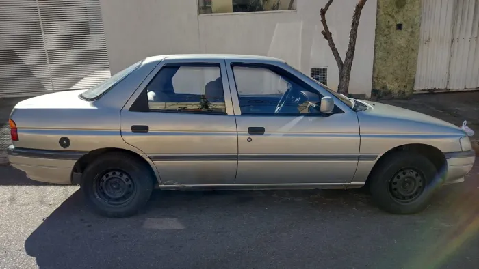 Ford Verona GL 1.8i / LX 1.8i 4P (álcool) 1994