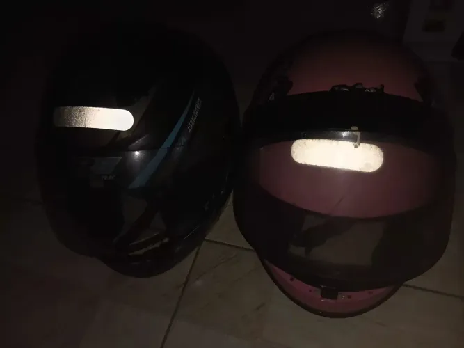 Vendo esses dois capacete só vendo se for os dois. Dá pra quebrar o galho.