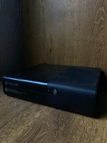 Xbox 360  ( leia a descrição)