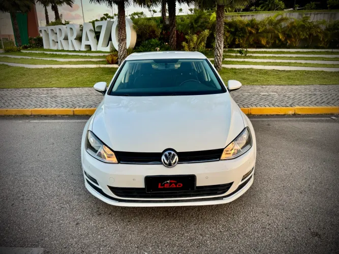 Volkswagen Golf Comfortline 1.6 MSI Total Flex Aut. 2016