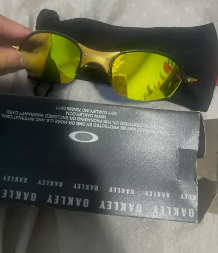Óculos Oakley Juliet 24K. 