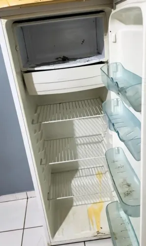 GELADEIRA