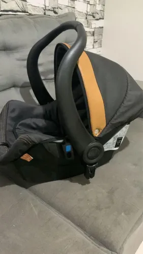 Conjunto carrinho e Bebe conforto Galzerano