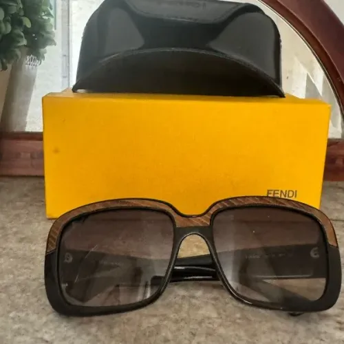 FENDI - ÓCULOS DE SOL ORIGINAL MODELO FS5009L 001 USADO