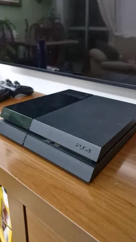 PS4 Fat 500gb com 3 controles