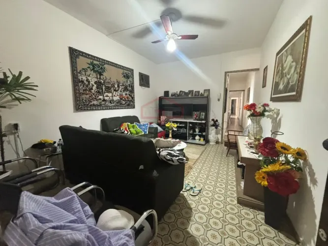 Imóvel para venda tem 162 metros quadrados com 3 quartos em Vila Margarida - São Vicente -