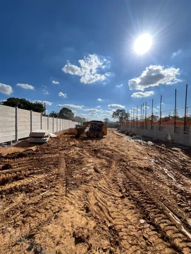 Terraplanagem e serviços em geral