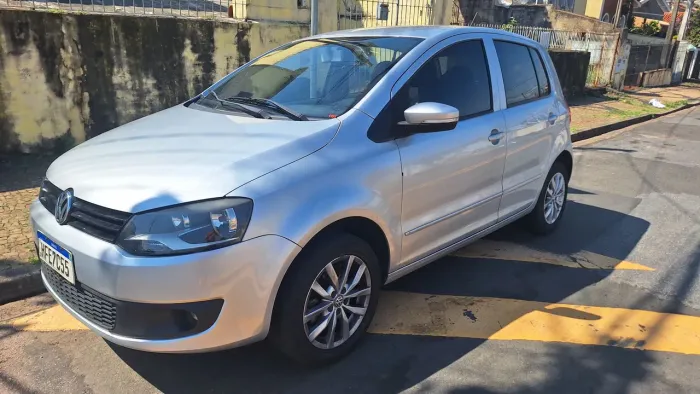 Volkswagen Fox 1.6 MI Total Flex 8V 5P 2012