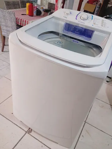 Ótima Eletrolux 220v 14 kilos