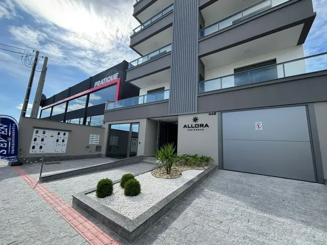 Apartamento mobiliado à venda em Tijucas