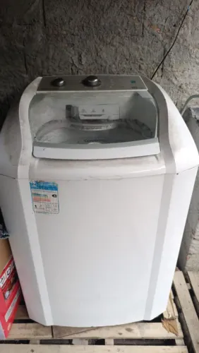 MAQUINA COLORMAQ PARA RETIRADA DE PEÇAS
