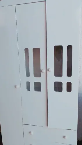 Guarda roupa infantil usado