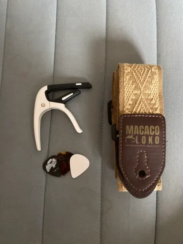 Violão elétrico completo!