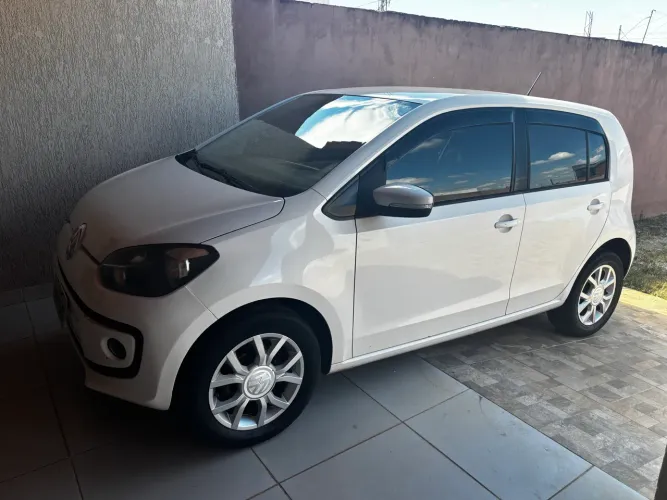 Volkswagen Up! High 1.0 Total Flex 12V 5P 2015