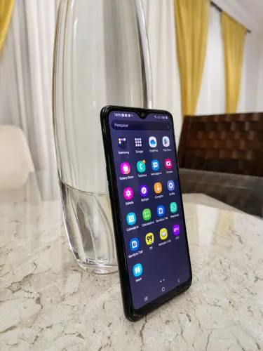 Celular Smartphone Samsung A10s preto EXCELENTE