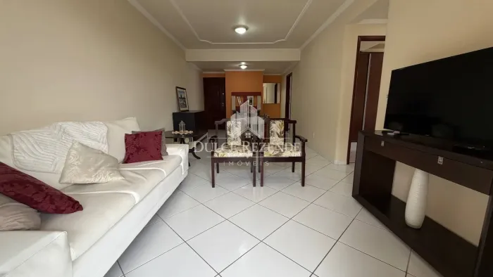 Locação fixa. Apartamento, 2 quartos, 2 suites, elevador, vaga. Braga.