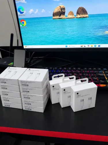 Cabos USB-C e Lighning ORIGINAIS