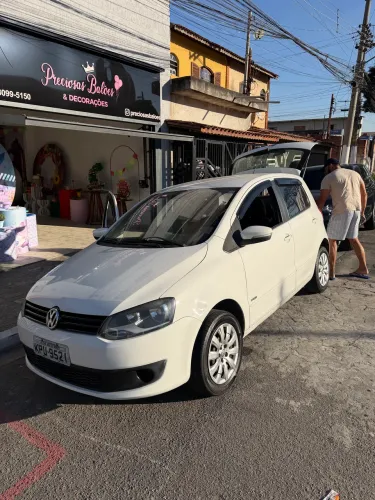 Volkswagen Fox 1.0 MI Total Flex 8V 3P 2014
