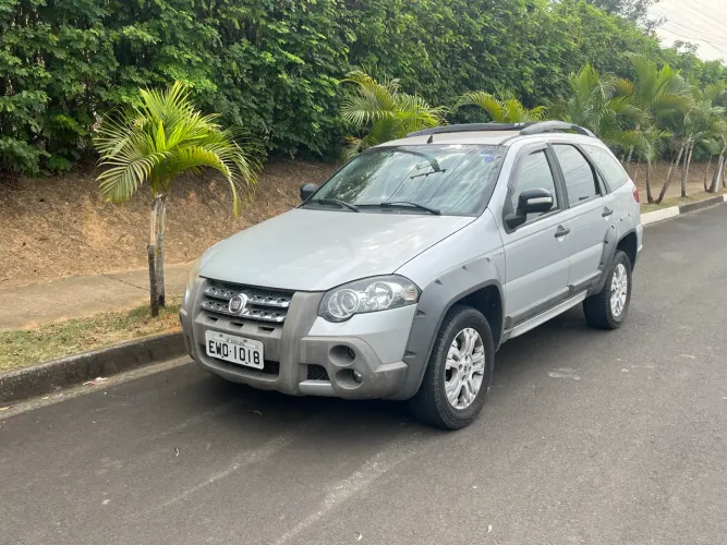 Fiat Palio Week.adv.lock.dualogic 1.8 Flex 2012