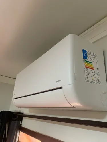 Ar condicionado Midea inverter 12000 BTUs