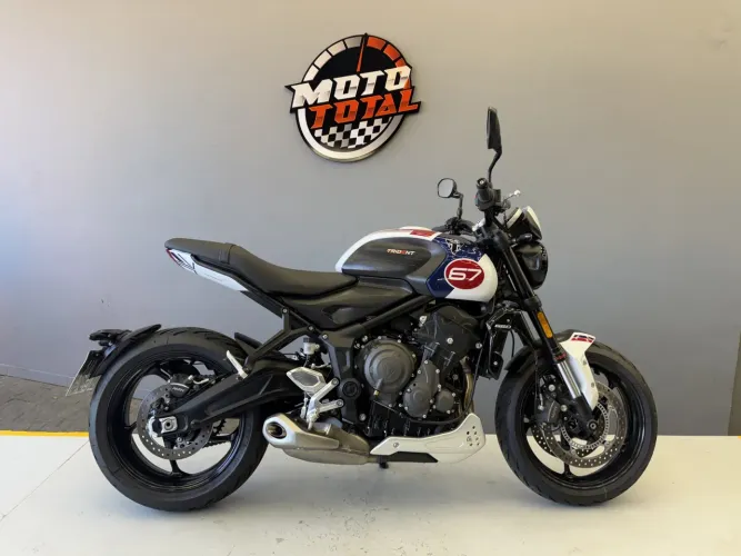 Triumph Trident 660 triple tribute 2025