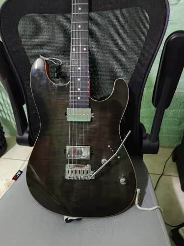 Guitarra Benson Hardy modern