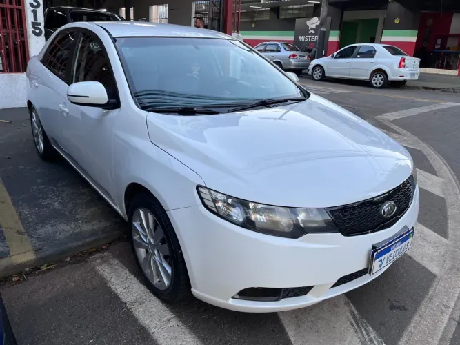 Kia Motors Cerato 1.6 16V Aut. 2011