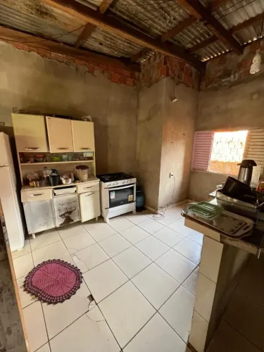 Vendo casa com ponto comercial - Wanderley Dantas