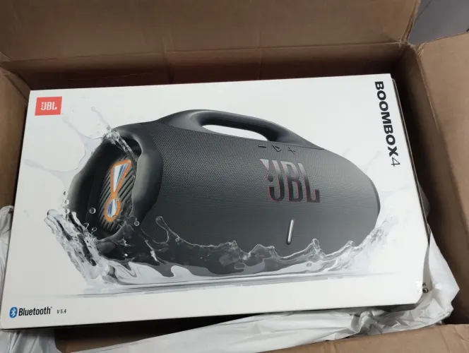 Bombox 4
