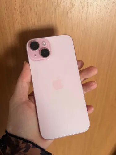 iPhone 15 - 128gb - semi novo - rosa
