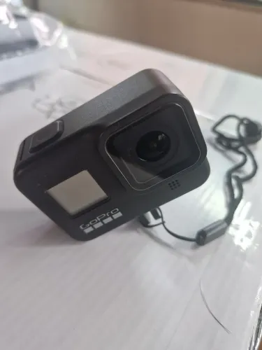 GoPro Hero Black 8 + maleta com acessorios