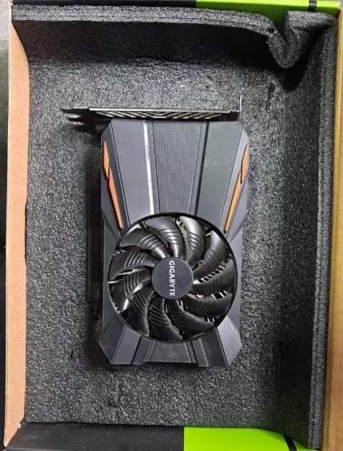NVIDIA GTX 1050 2GB