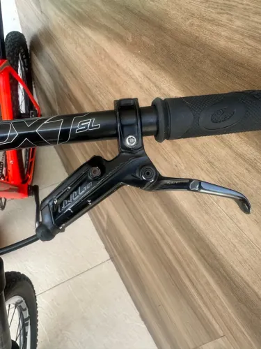 freio Sram leavel Tlm