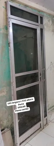 Porta alumínio 103 largura x 232 altura