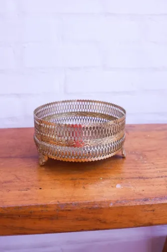bandeja em latão antigo antiquario vintage decoração arte casa rococó art nuveau entalhado