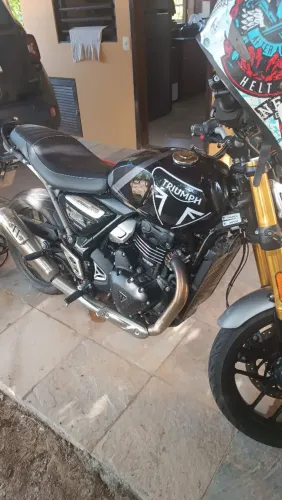 Triumph speed 400 quase zero km