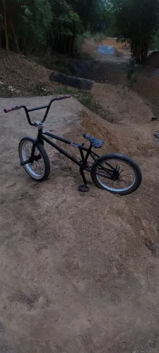 BMX /WHATS: *