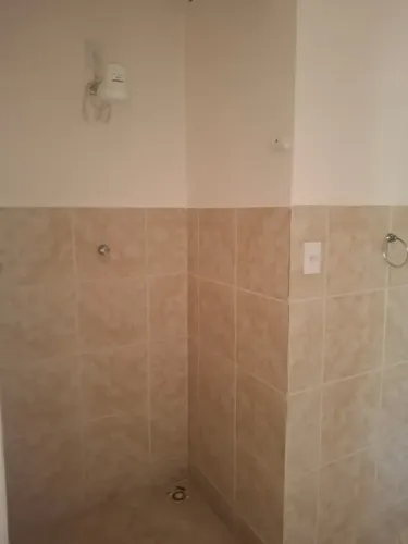 Niterói - Centro - Rua Dr. Celestino 65m² 02 qts próximo às Barcas