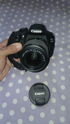 Canon EOS 1200D