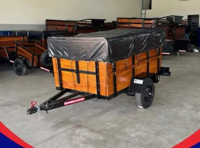Fabricamos Reboques Sob Medida-moto, carro, Van, carrocinha pra animais!!!