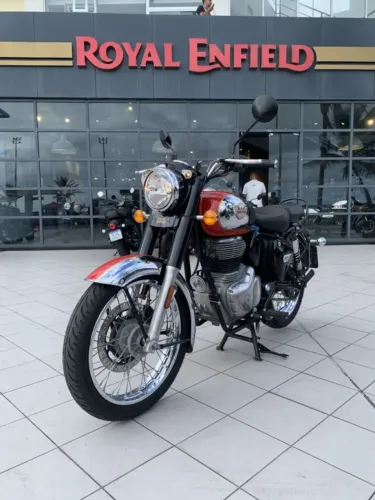 Royal enfield classic 350 chrome red gasolina manual 2024 - Vendedora Fernanda
