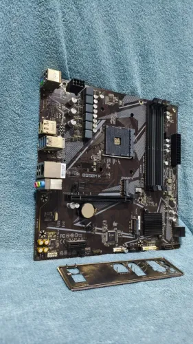 Placa Mãe Gigabyte B550M K