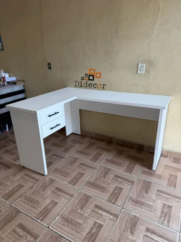 Mesa em L