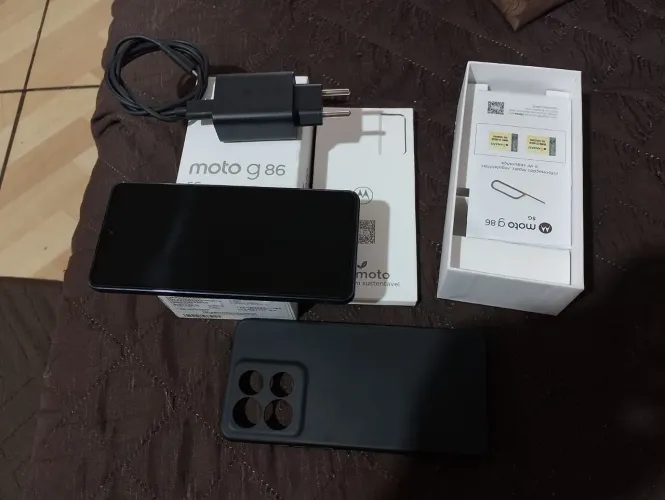 Motorola Lançamento completo na caixa vendo ou troco 