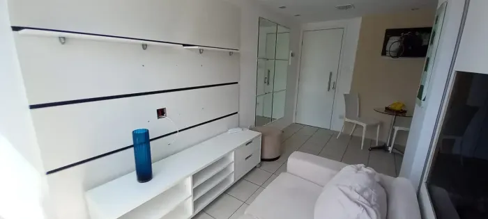 Apartamento ao lado do colégio Boa viagem, 34m², 01 suíte, Mobiliado, 1 vaga, camareira.