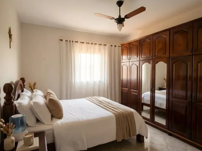 Casa com edícula