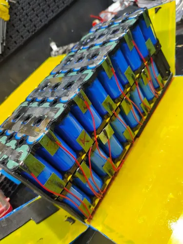 Bateria 60 volts com 20 amperes para veículos elétricos scooter moto carrinho triciclo