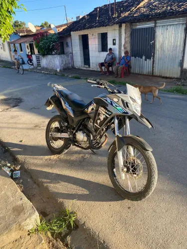 XRE 300 VENDO E TROCO