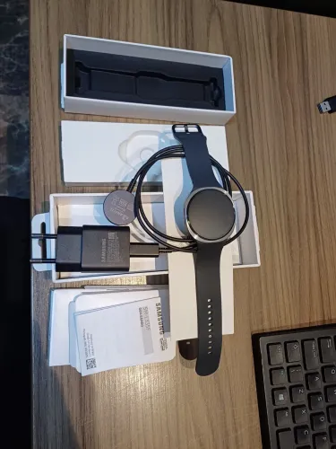 Smartwatch Sansung 8 44mm LTE - Pouquíssimo uso